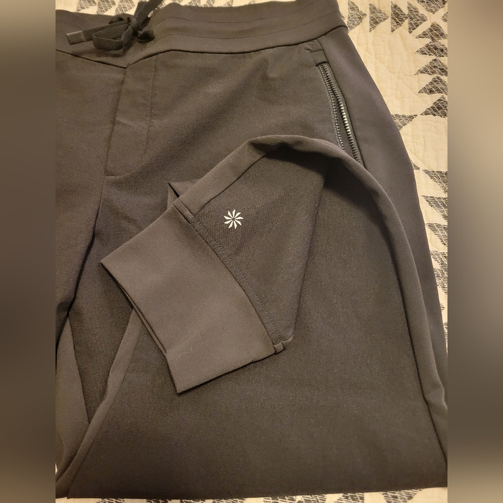 Athleta Trekk Joggers